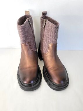 Antelope Ankle Boots